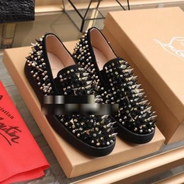 Christian Louboutinコピー シューズ スニーカー 優しい履き心地 クリスチャンルブタンコピー 2022 芸能人に愛用者続出  