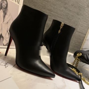 お洒落に魅せる 履き心地抜群 2色可選 クリスチャンルブタンコピー Christian Louboutinコピー 魅力的 ハイヒール シューズ  2022  