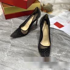 流通限定モデル クリスチャンルブタン ブランド コピー Christian Louboutin 2023 パンプス 程よい高さ 2色可選