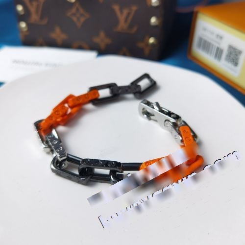 数に限りがある 2022 ルイ ヴィトン LOUIS VUITTON ブレスレット ルイ ヴィトンスーパーコピー 超激得品質保証 2色可選