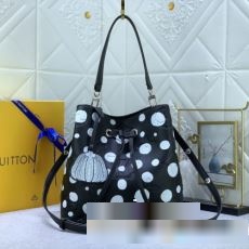 Louis Vuitton x Yayoi Kusama ショルダーバッグ 絶大な人気を誇る 2023 LOUIS VUITTON偽物ブランド M21753 M21730 2色可選 通勤 出張 旅行