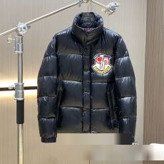 個性的なデザ 2023秋冬 モンクレールブランド 偽物 通販 防湿性に優れ MONCLER ダウンジャケット