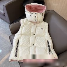 売れ筋のいい 2023秋冬 レディース モンクレール MONCLER ダウンベスト 保温性を発揮する ブランドコピー専門店