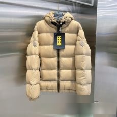 人目を惹くデザイン 2023秋冬 モンクレール MONCLER ダウンジャケット 最高品質のブランドコピー専門店