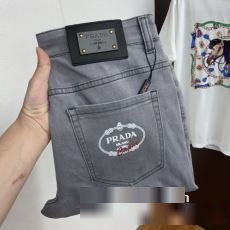 定番のアイテム PRADAコピー ブランド 2023年春夏新作プラダコピー ブランド ジーンズ 早くも完売している 