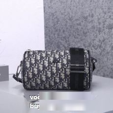 ディオール DIOR 愛らしさ抜群！ 2022秋冬 ショルダーバッグ ディオールコピー ブランド 気軽に持てる