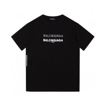 快適な着心地 2022 2色可選  半袖Tシャツ バレンシアガコピー  BALENCIAGAコピー 強い魅力を感じる一枚