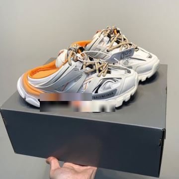 主役になる存在感 スニーカー クッション加工 BALENCIAGAコピー  2022 バレンシアガコピー 