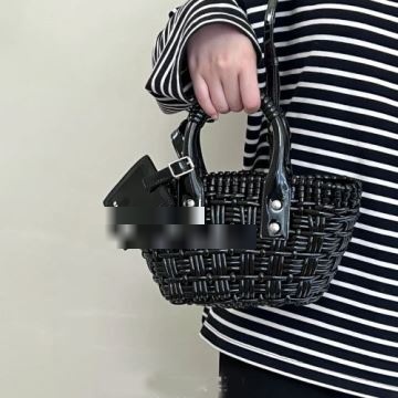 2022 3色可選 ショルダーバッグ 通勤 肌触りのいい  バレンシアガコピー  BALENCIAGAコピー