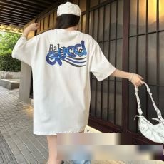 2023春夏 変わらない人気を誇る バレンシアガ BALENCIAGA ブランド コピー 販売 半袖Tシャツ 2色可選 通気性に優れた