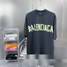 春夏季新作 バレンシアガブランドコピー BALENCIAGA 半袖Tシャツ 機能性も備えたアイテム