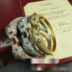 上品な輝きを放つ形 CARTIER偽物ブランド 2022 カルティエ CARTIER バングル ブレスレット 3色可選 期間限定！