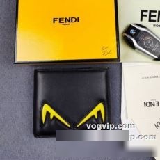 海外セレブ愛用 2022秋冬 フェンディフェンディスーパーコピー FENDI 圧倒的な高級感 二つ折り財布 メンズ財布