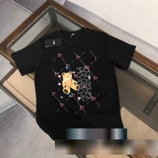 人気定番2023フェンディスーパーコピー 半袖Tシャツ2色可選 爆買い新作登場FENDI偽物ブランド