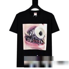 2023 シュプリームコピー Supreme 23SS Braces Tee ファション性の高い 半袖Tシャツ 2色可選 スタイリッシュな印象