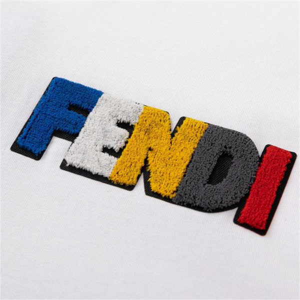 FENDI スーパーコピー Ｔシャツ ユニセックス ロゴ タオルロゴ 刺繡 フェンディ