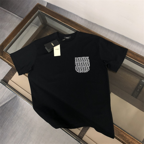 FENDI コピー Ｔシャツ FFロゴ ポケット 落書きアート 2色 モノグラム フェンディ