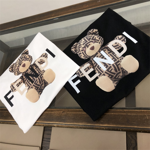 フェンディ スーパーコピー Ｔシャツ 100%コットン 通気性 男女兼用 熊 縫ぐるみ FENDI