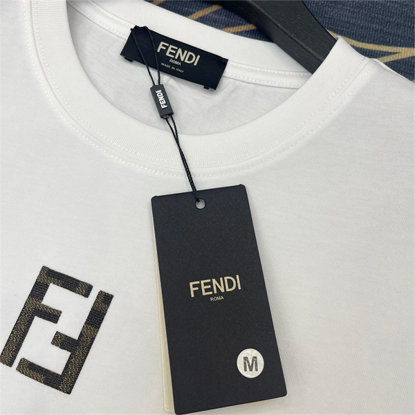 FENDI コピー Ｔシャツ FFロゴ 貼り付け 100%コットン フェンディ 