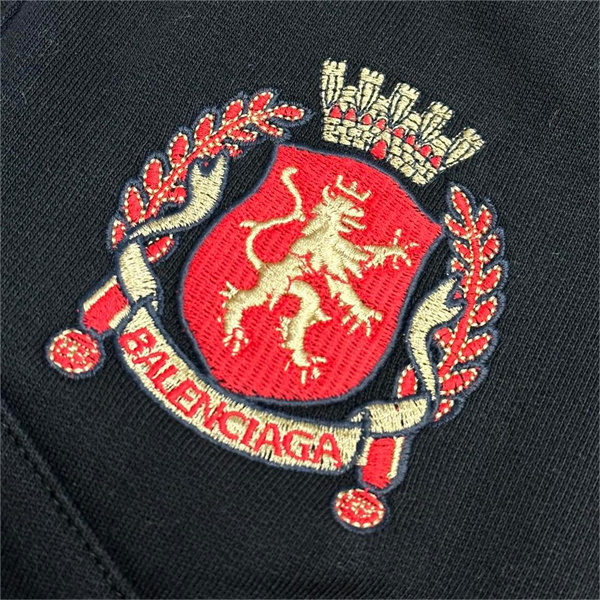 バレンシアガ 偽物 ハーフパンツ SOCCER BUGGY ロゴ 刺繡 オーバーサイズ モダン X Manchester United F.C.