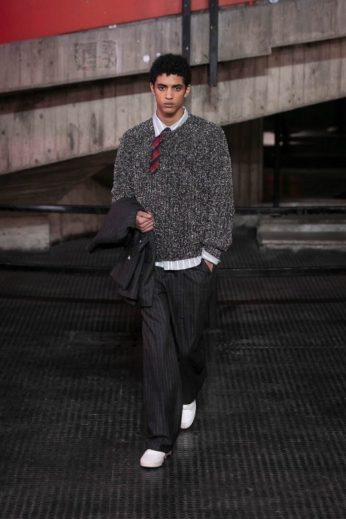 MSGM 2023-24年秋冬メンズコレクション - 架空の大学「Dreamers University」コピー MSGM 2023-24年秋冬メンズコレクション - 架空の大学「Dreamers University」コピー