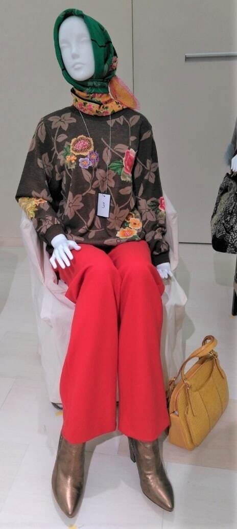 ユキ トリヰ「過去30年のファッション」をプレイバック、現代へと繋ぐ‟タイムレスな美しさ”コピー ユキ トリヰ「過去30年のファッション」をプレイバック、現代へと繋ぐ‟タイムレスな美しさ”コピー